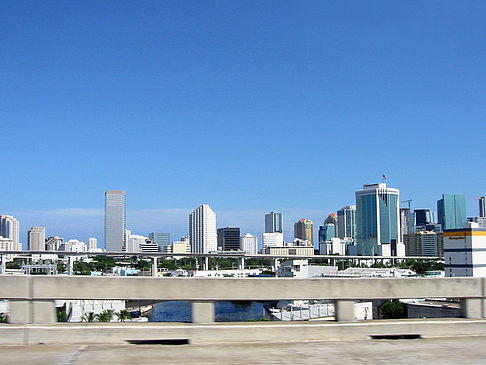 Blick von den Straßen auf Miami