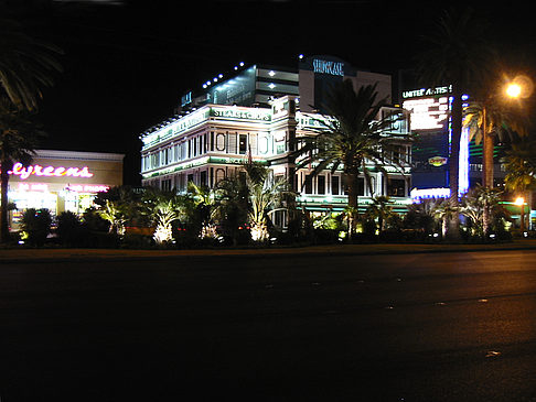 Foto Hotel MGM bei Nacht